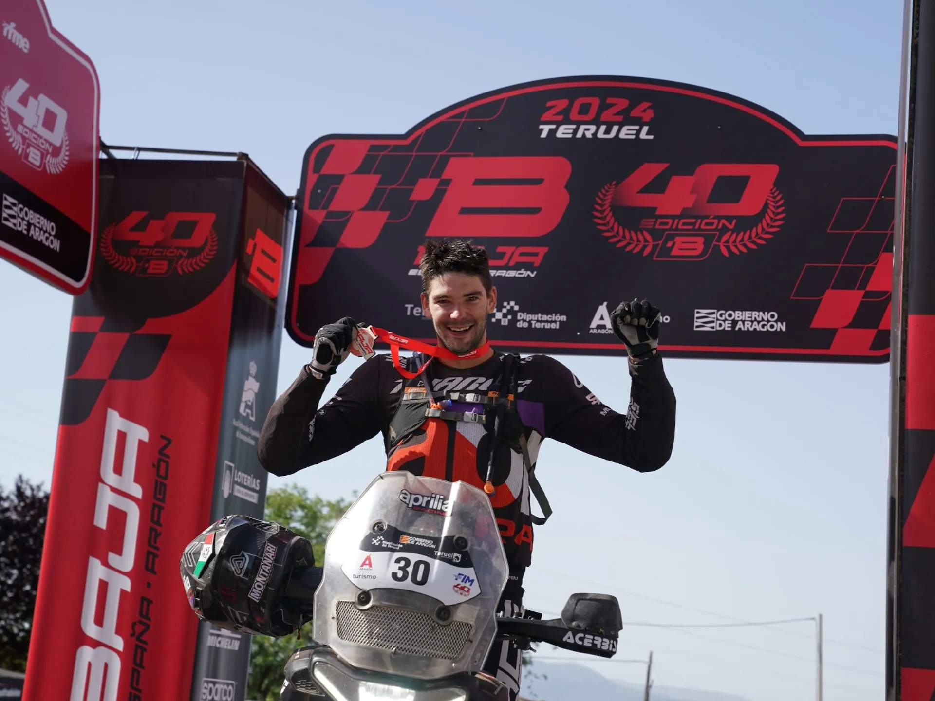 Aprilia_tuareg_raging_aragon_box_montanari_1920x1440.webp