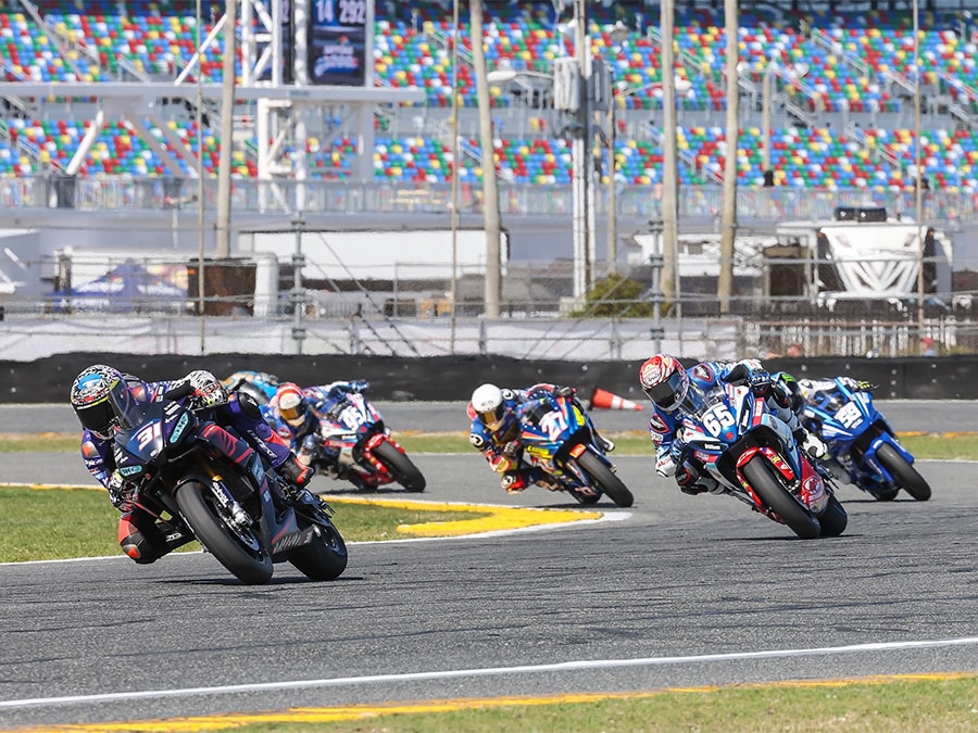 Aprilia RS 660赛车称霸戴通纳赛道，拿下MotoAmerica揭幕战冠军